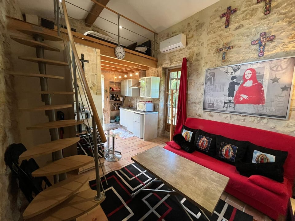 Mas de la Chapelle Sainte-Elisabeth House in Tarascon