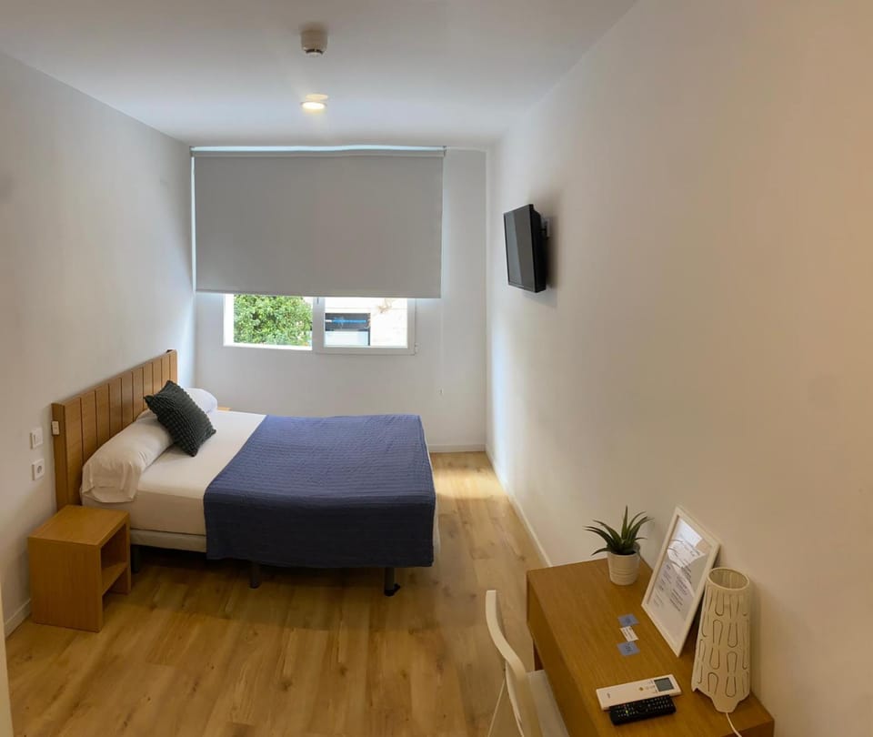 Nanit Valencia Hostel Bed and Breakfast in Valencia