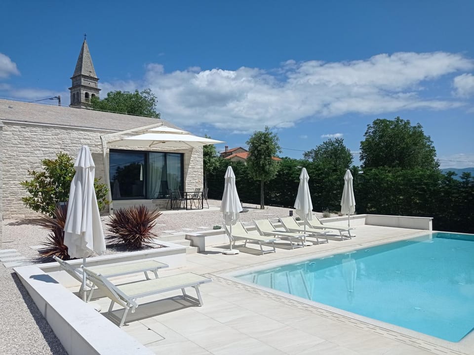 Property building, Pool view, Swimming pool, sunbed