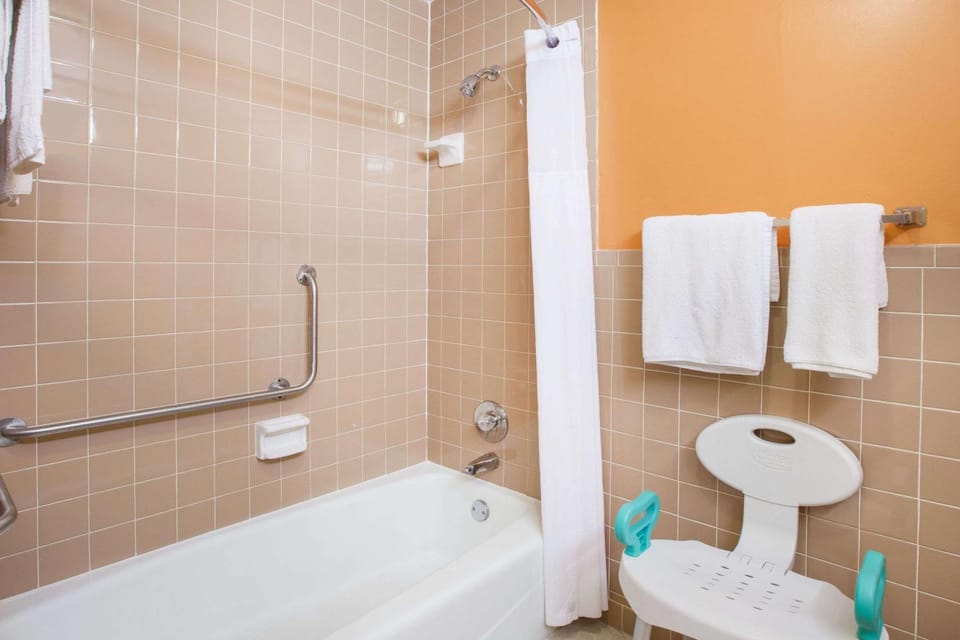 Bathroom, Photo of the whole room, On site