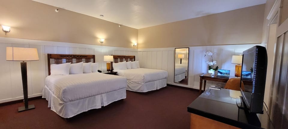 Butterfly Grove Inn Motel in Pacific Grove