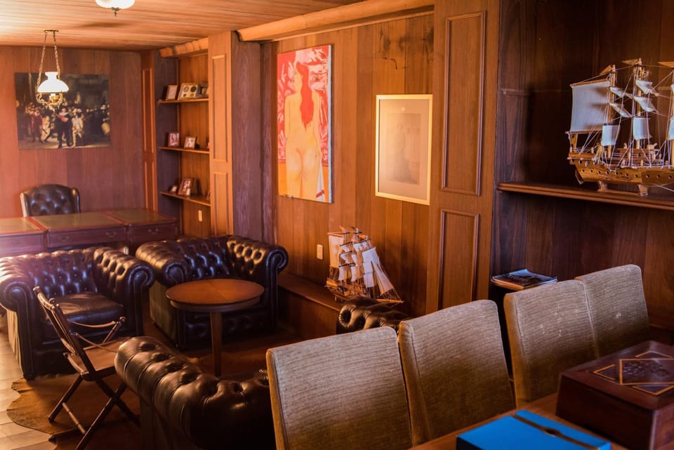 Seating area
