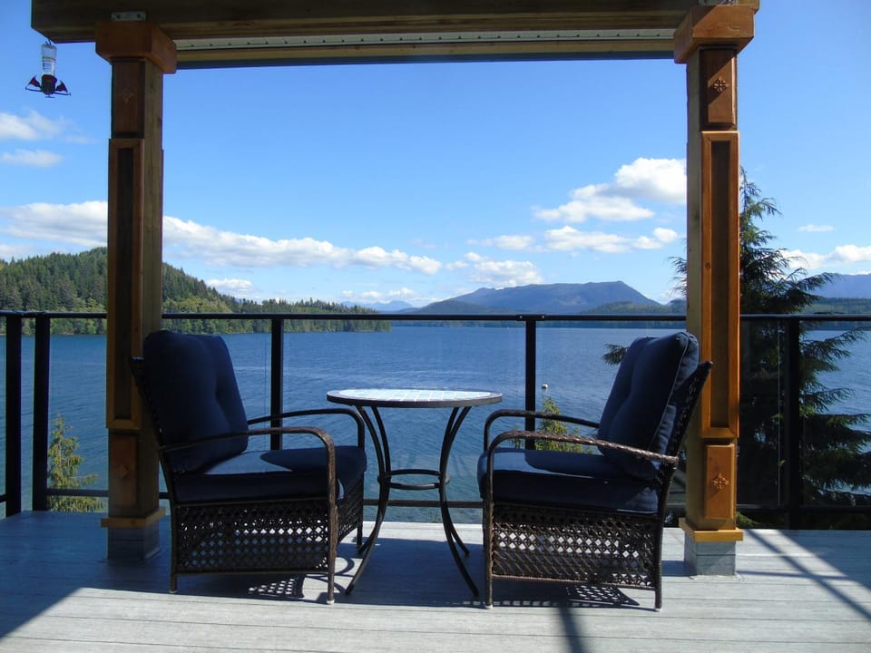 The Oceanfront Inn on Stephens Bay Inn in Vancouver Island