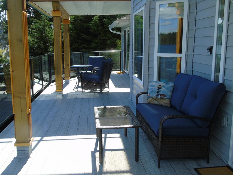 The Oceanfront Inn on Stephens Bay Inn in Vancouver Island