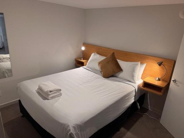 Lakefront Apartments,18 LAKE ESPLANADE ROAD Apartment hotel in Queenstown
