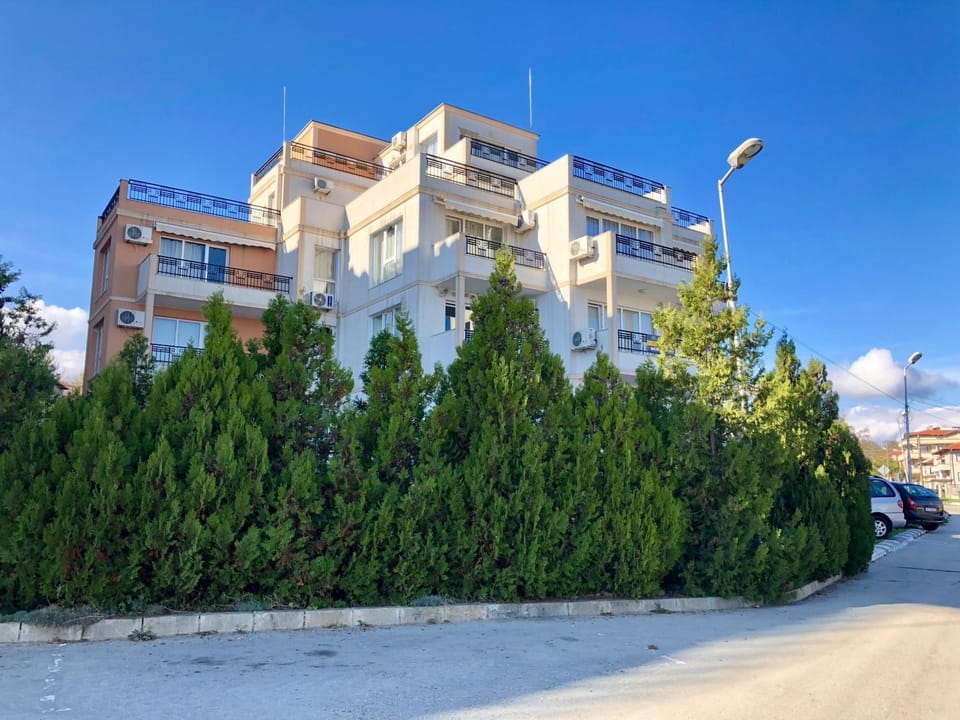 Property building, Day