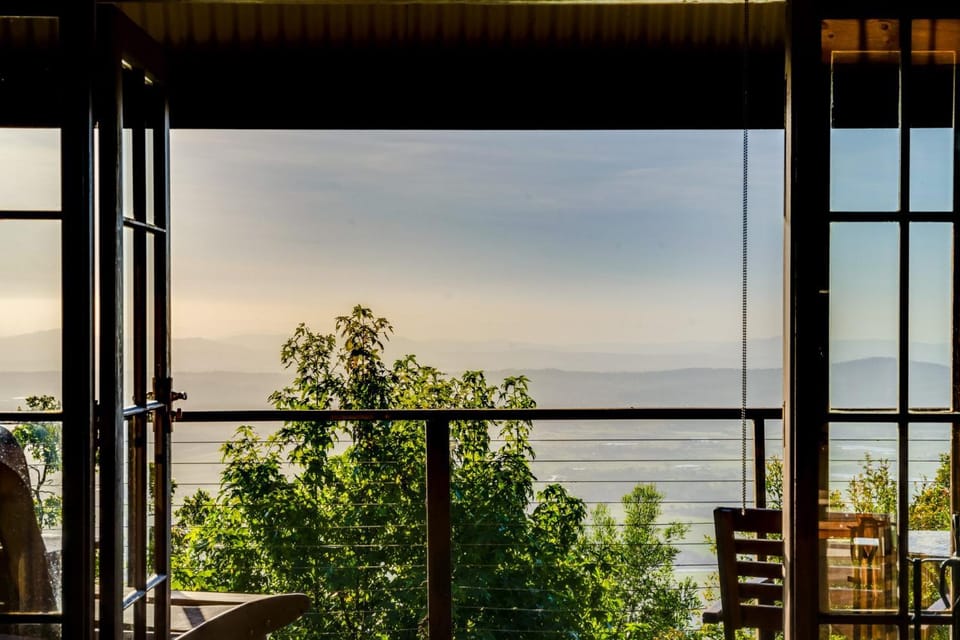 Balcony/Terrace, Living room, Landmark view, Mountain view