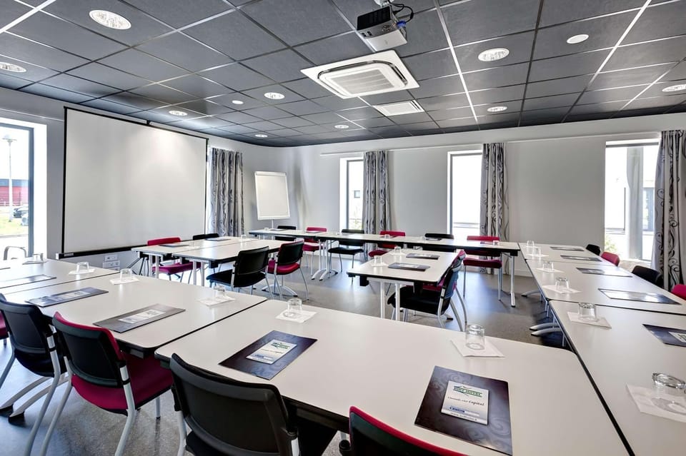 Meeting/conference room
