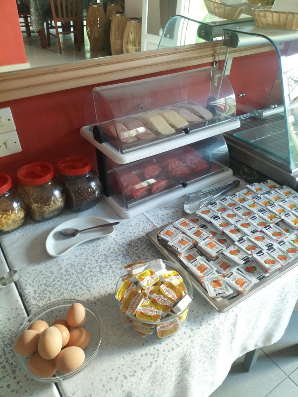 Breakfast, Continental breakfast, Buffet breakfast