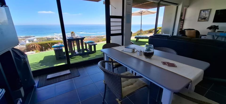 Dining area, Sea view