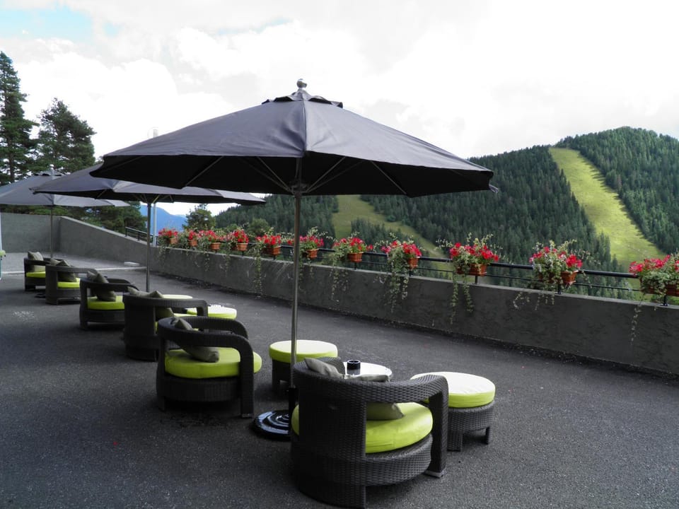 Nearby landmark, Natural landscape, Summer