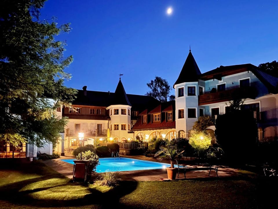 Garden, Swimming pool