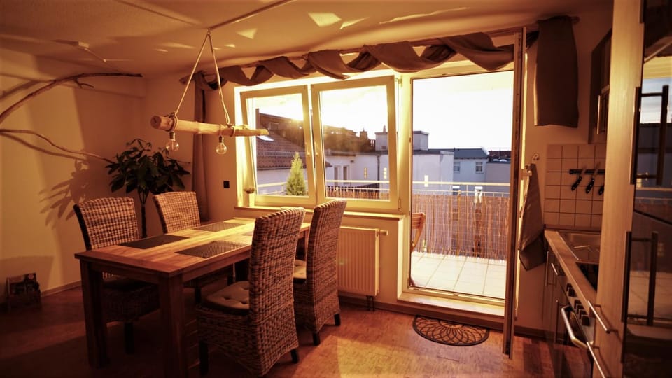 Living room, Seating area, Dining area