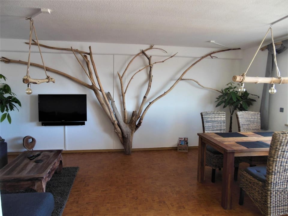 TV and multimedia, Living room, Dining area