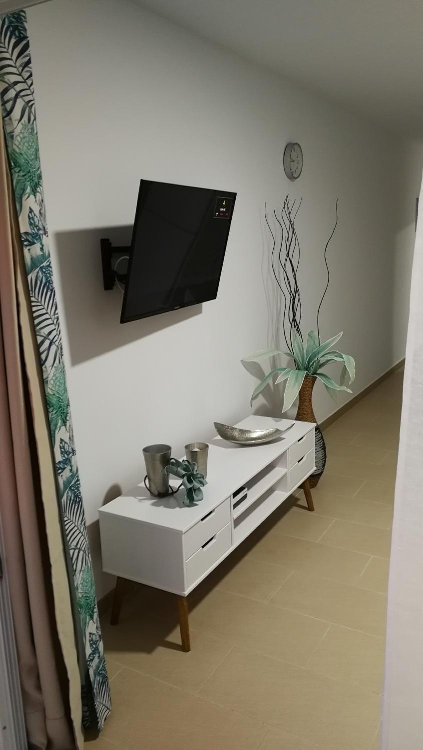 Property building, TV and multimedia, Living room
