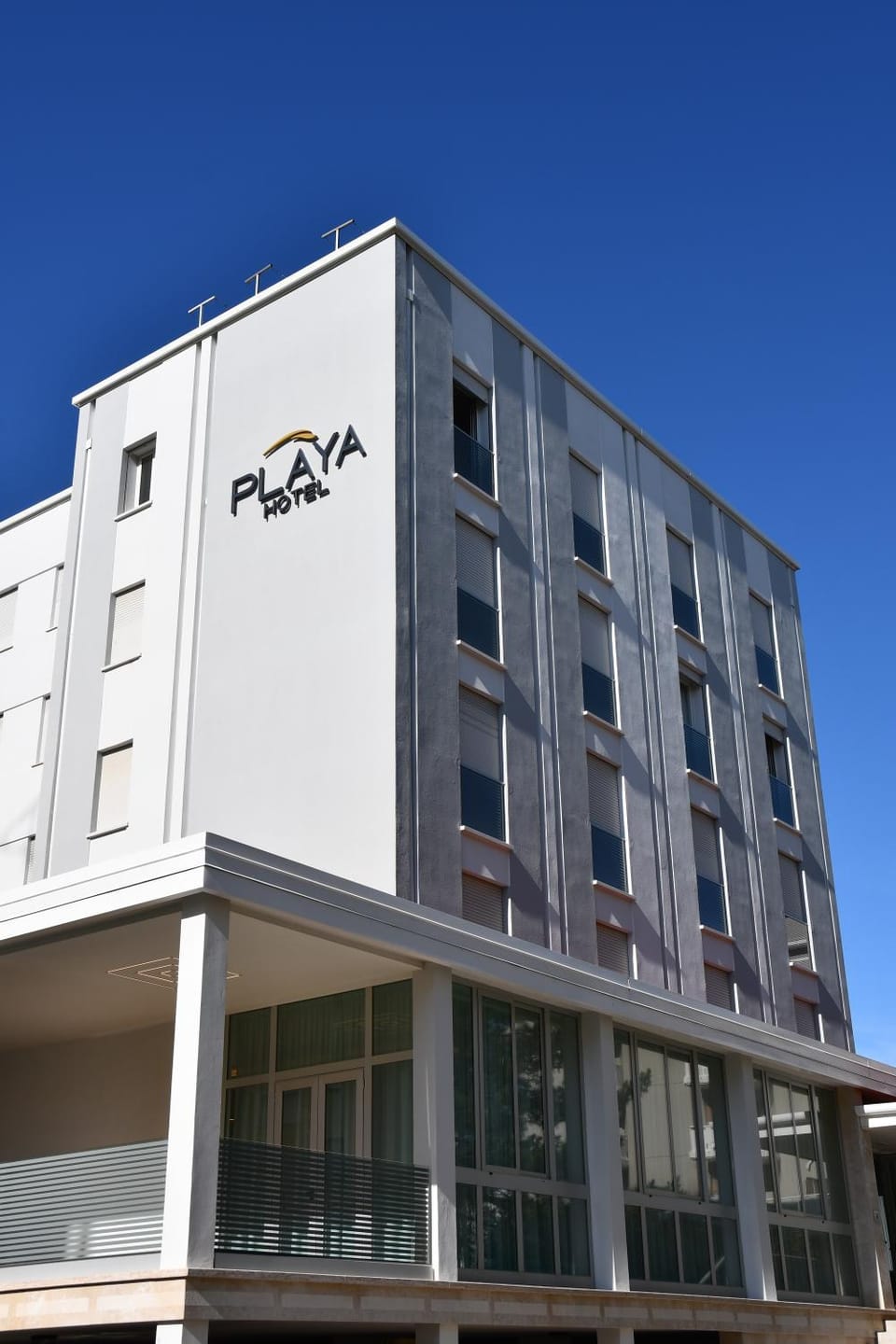 Property building, Facade/entrance, Property logo or sign