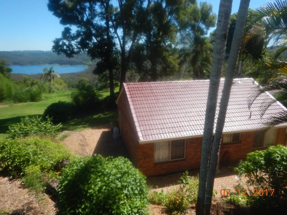 Property building, Natural landscape, Bird's eye view, Garden, Lake view