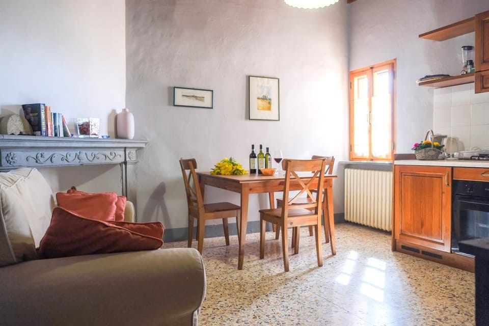 Kitchen or kitchenette, Living room, Dining area