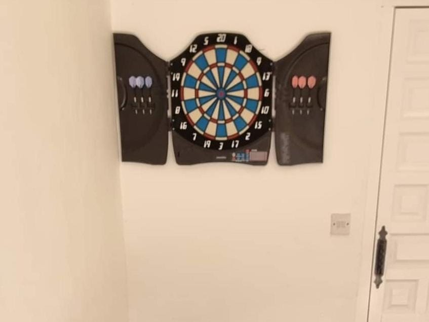 Darts, Game Room