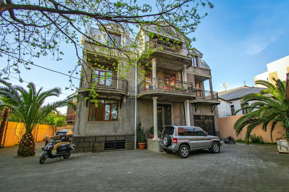 NaNa's Guesthouse Bed and Breakfast in Batumi