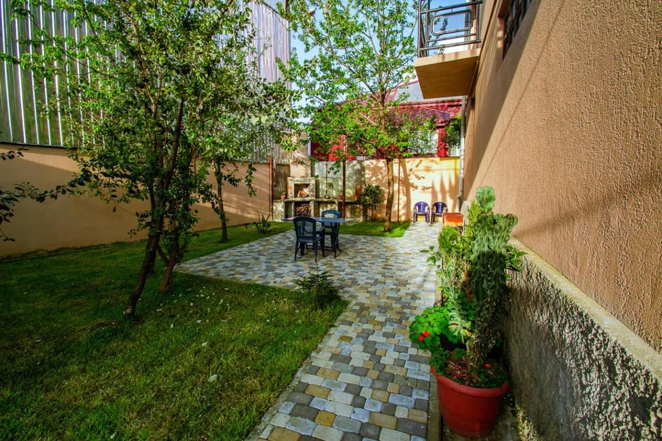 NaNa's Guesthouse Bed and Breakfast in Batumi