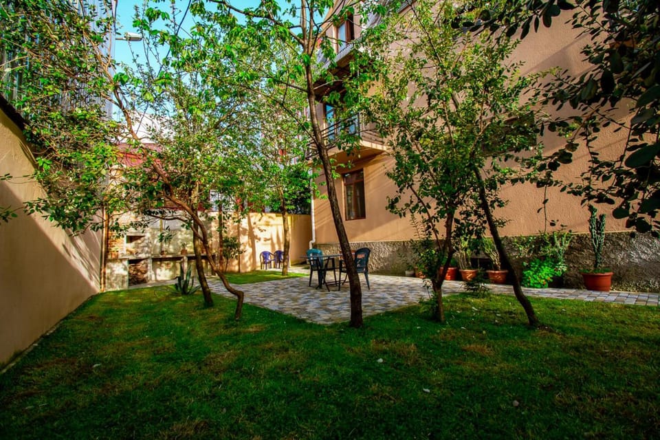 NaNa's Guesthouse Bed and Breakfast in Batumi
