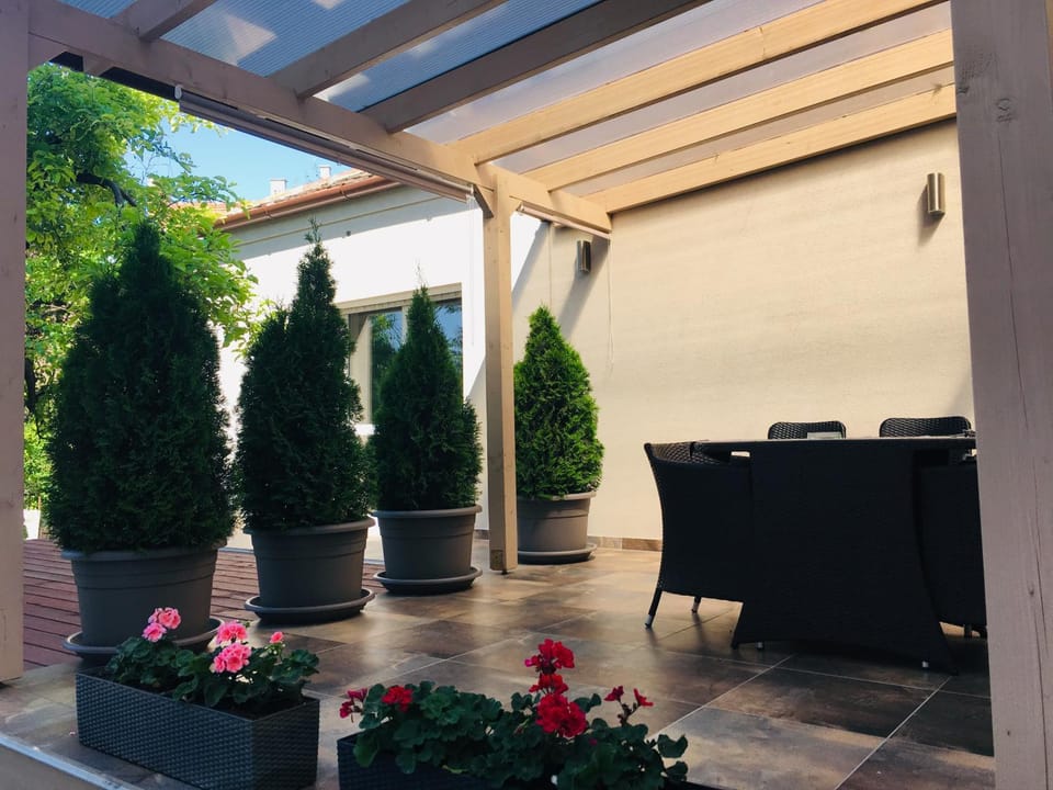 Summer, Balcony/Terrace
