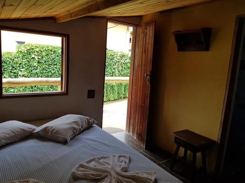 A Casinha Pequenina Bed and Breakfast in Monte Verde
