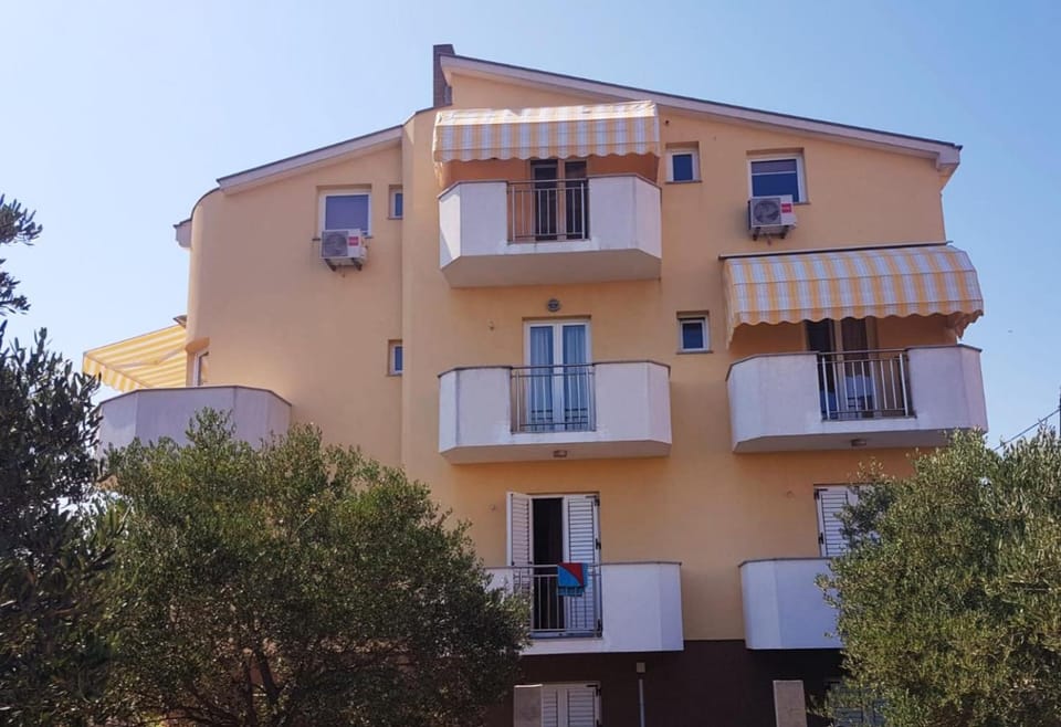 Apartmani Lili Bed and Breakfast in Šibenik-Knin County, Croatia
