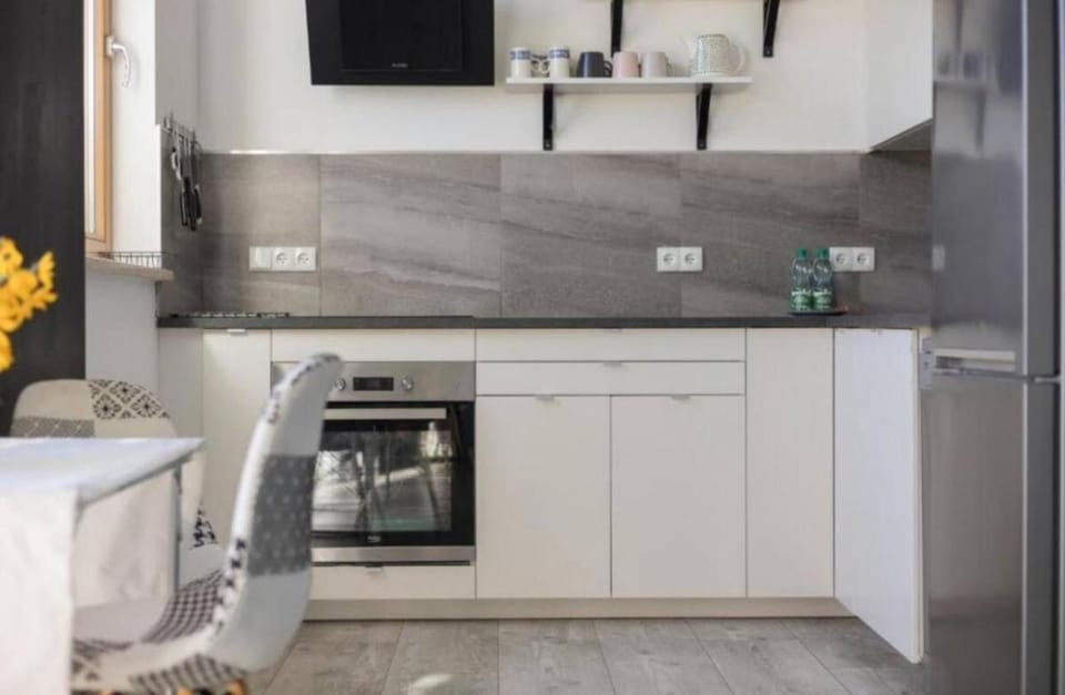 Shiraz Trio Apartament Apartment in Warsaw