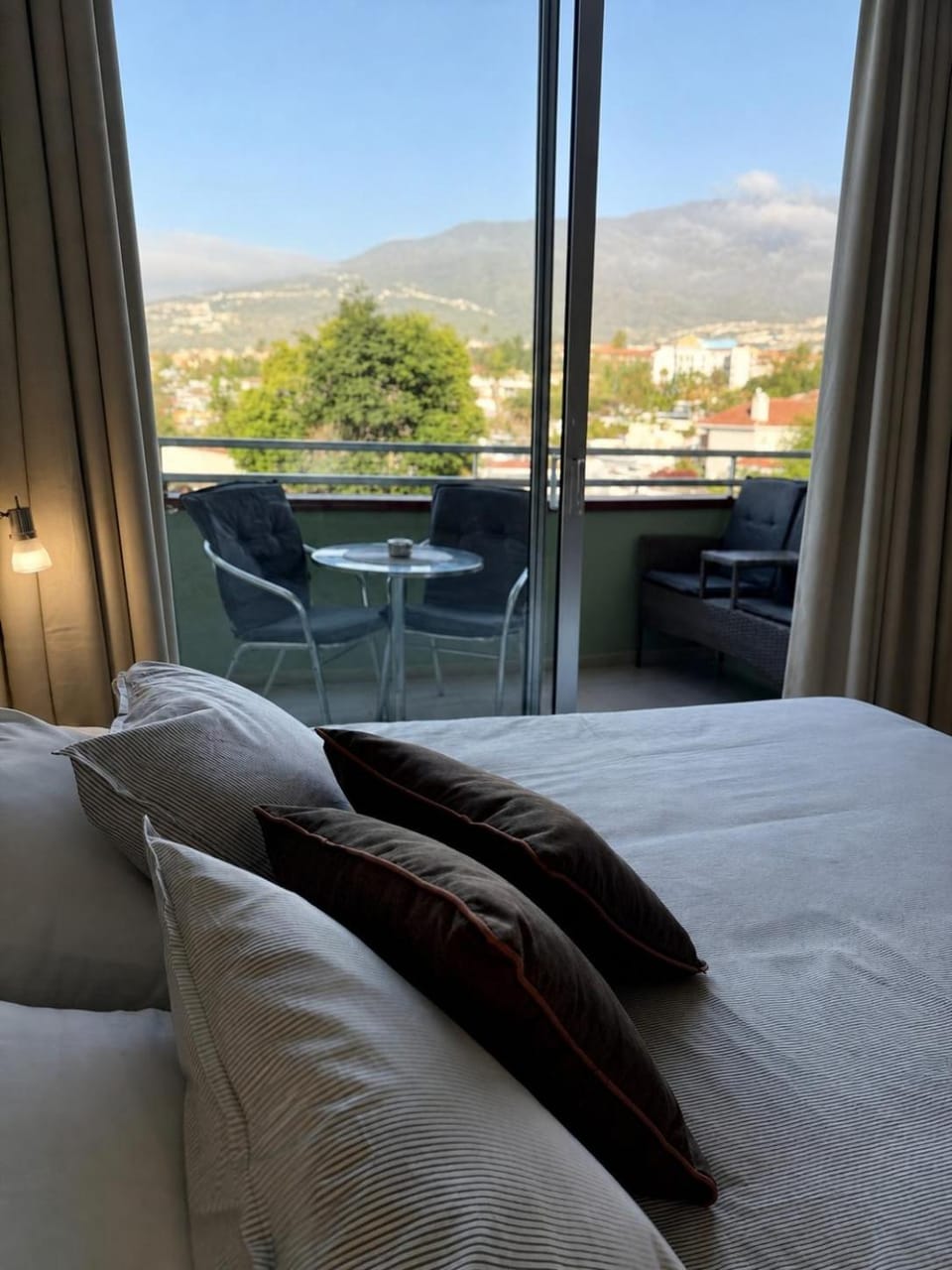 Balcony/Terrace, Photo of the whole room, Mountain view