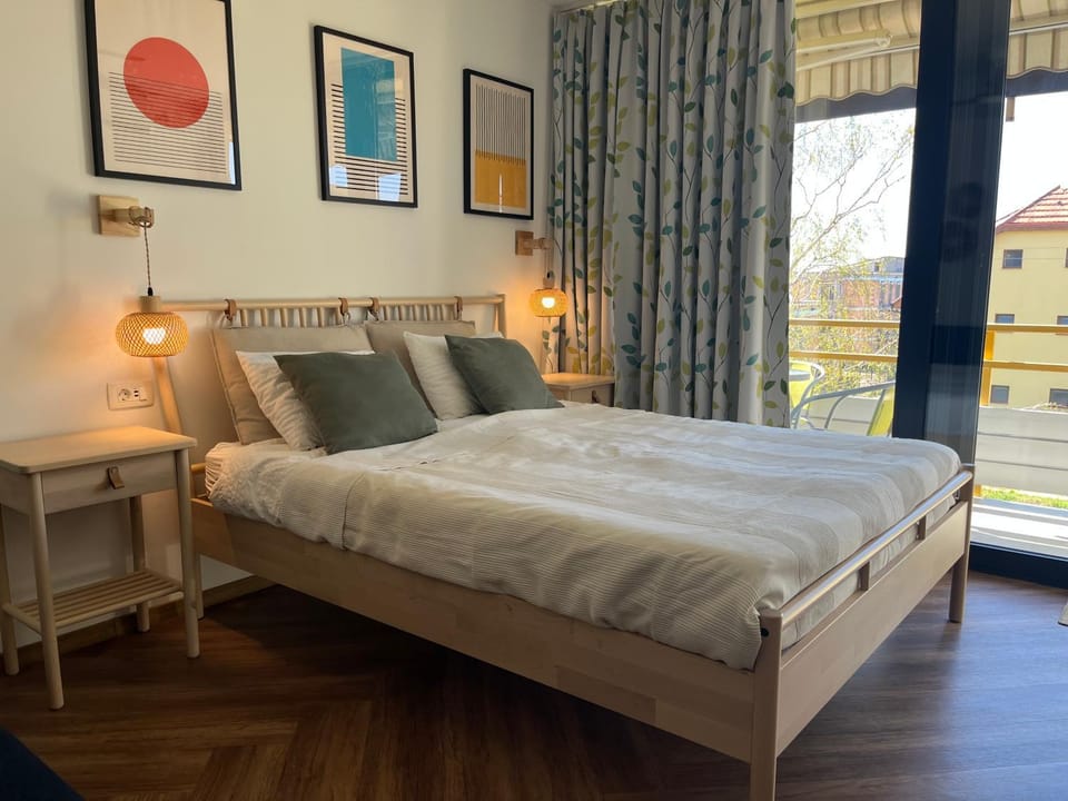 Bed, Bedroom