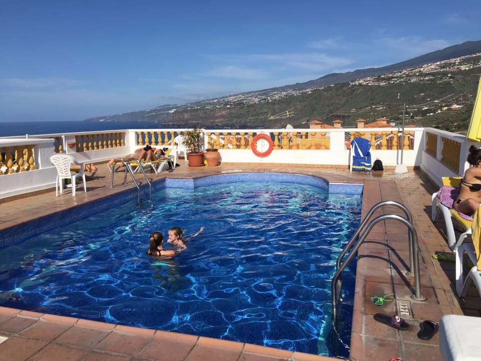 Decorative detail, Sea view, Swimming pool