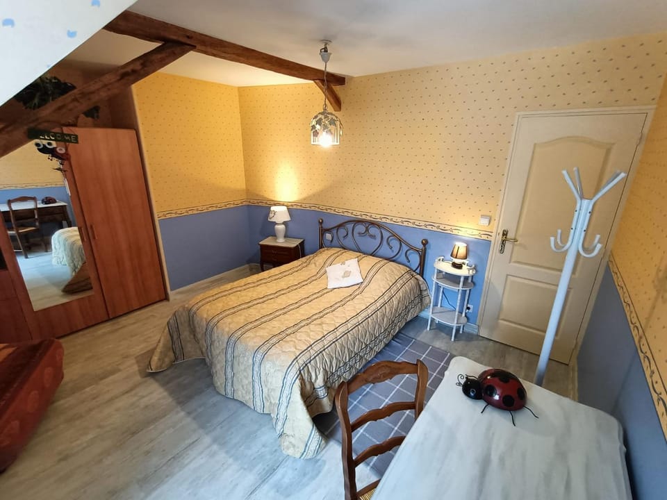 chez jocelyne la bonnaventure Bed and Breakfast in Centre-Val de Loire