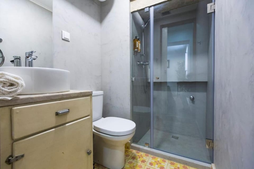 Shower, Bathroom, towels
