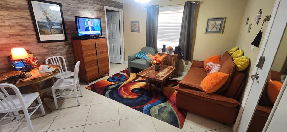 Holiday Villas III #311 just steps from the beach Apartment hotel in Redington Shores
