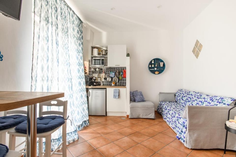Il Posto Fisso Napoli Plebiscito Chiaia Apartment in Naples