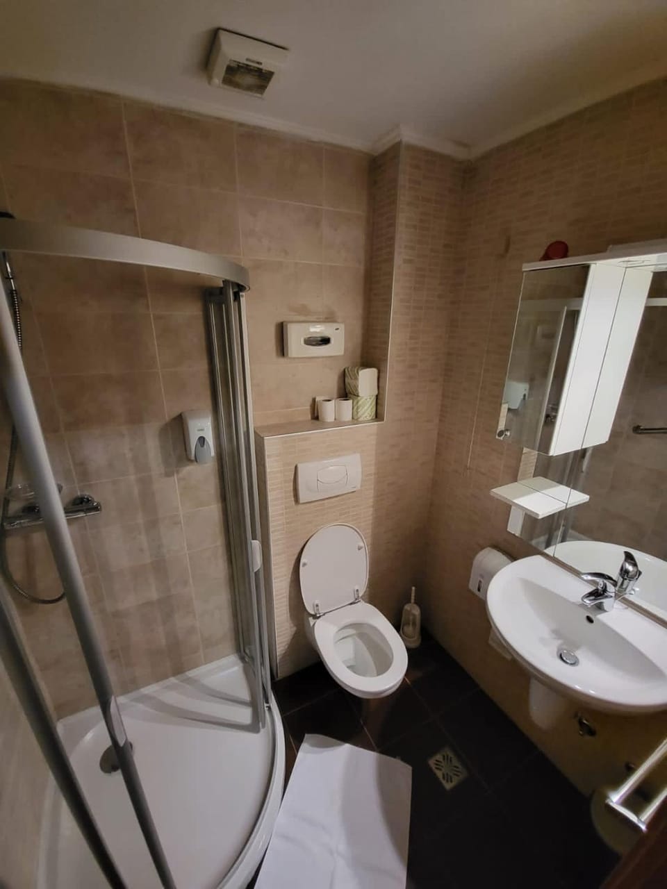Apartman 311 - u sklopu hotela Vučko - private host Apartment in Federation of Bosnia and Herzegovina