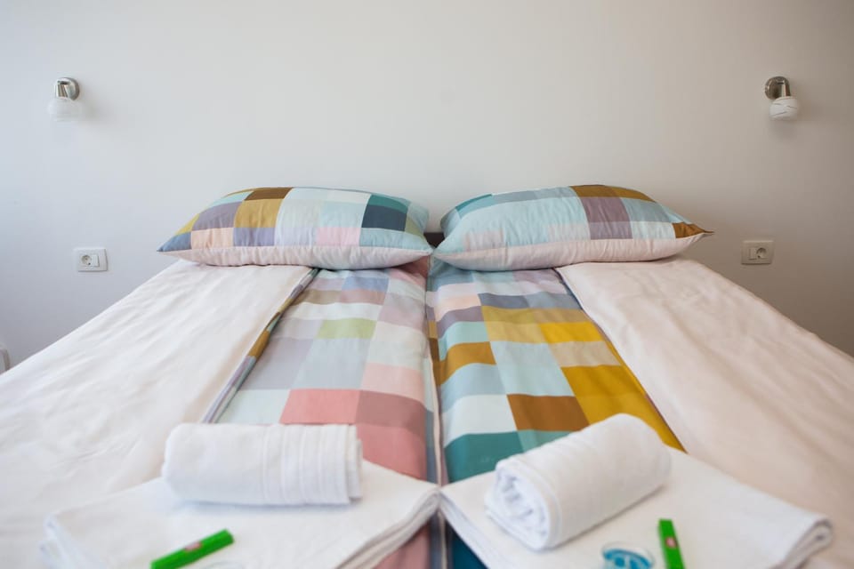 Bed, Photo of the whole room, Bedroom, towels