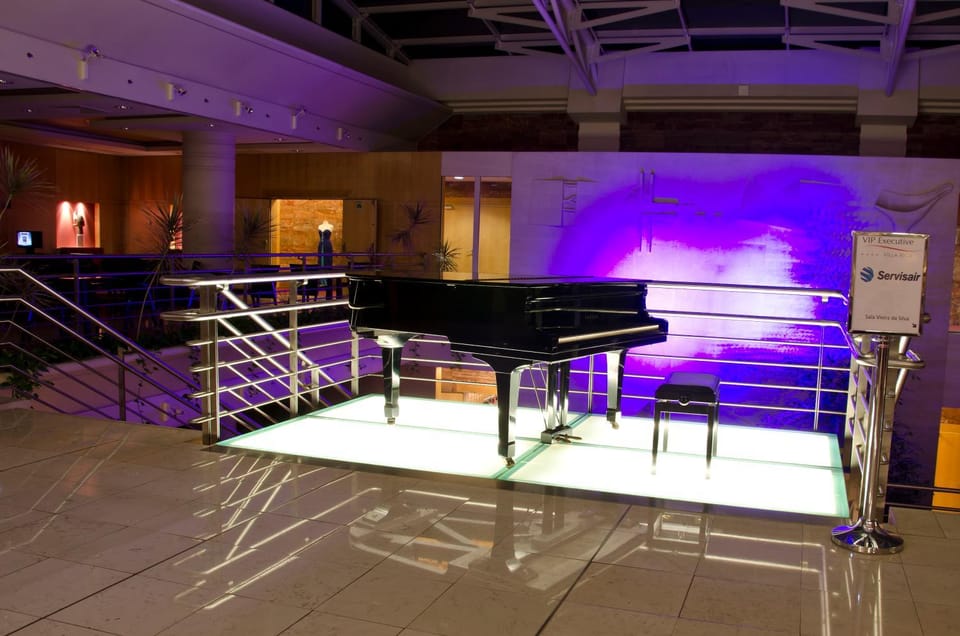 Lounge or bar