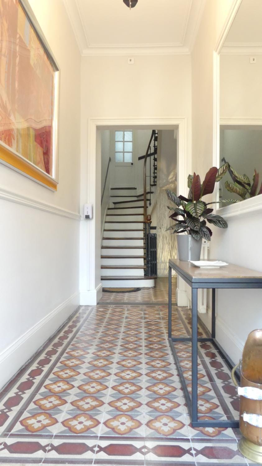 Property building, Facade/entrance, Internal: Not applicable to any particular room