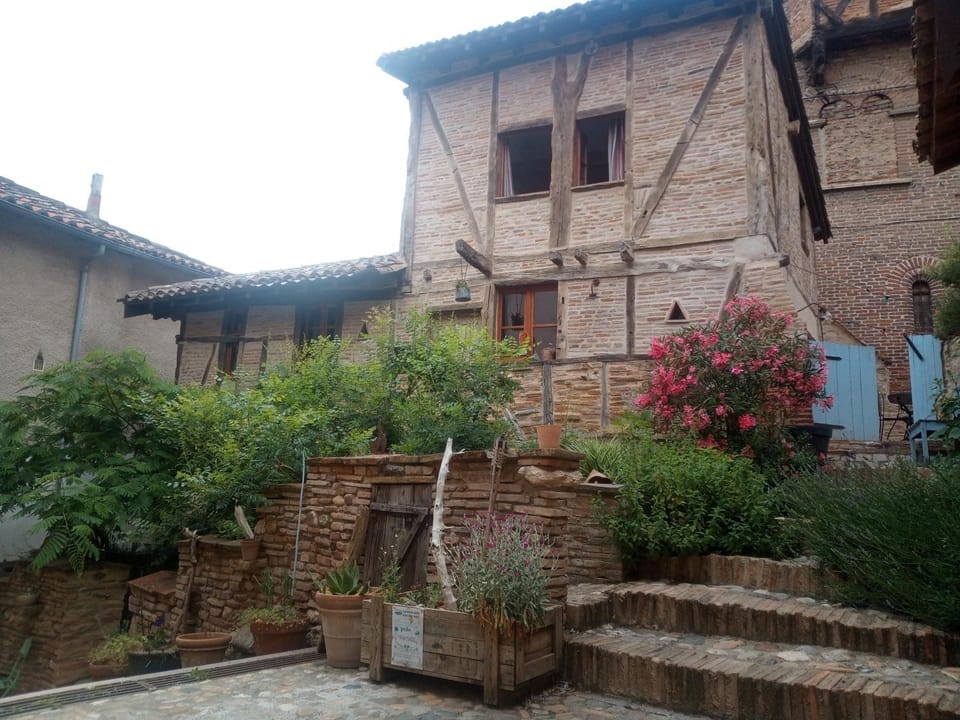 Property building, Garden