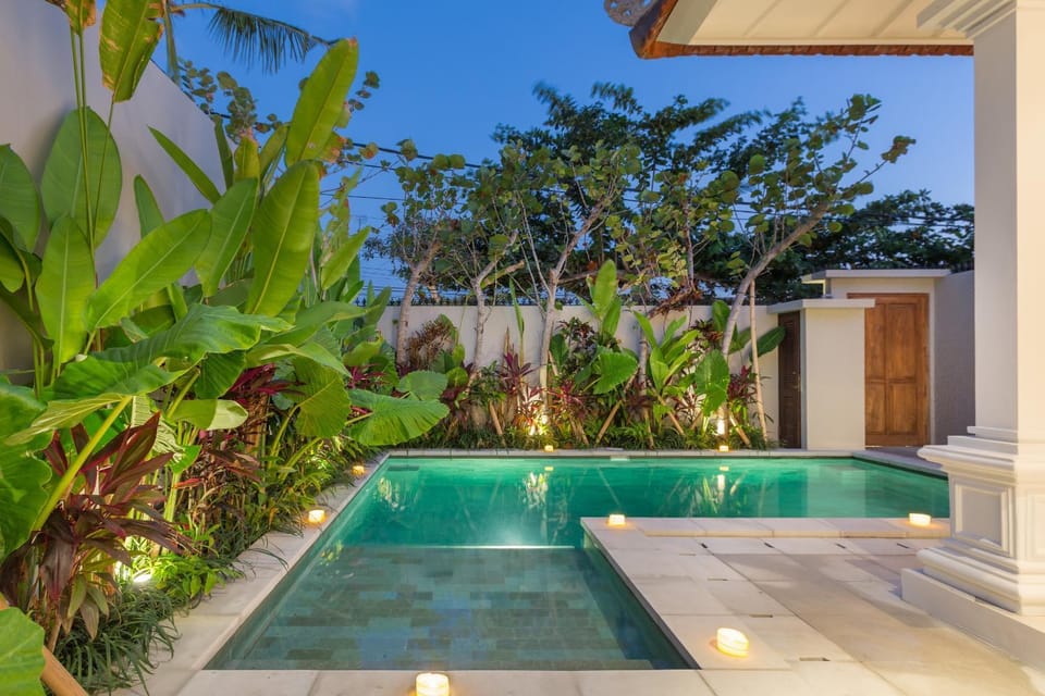 Swimming pool, Swimming pool