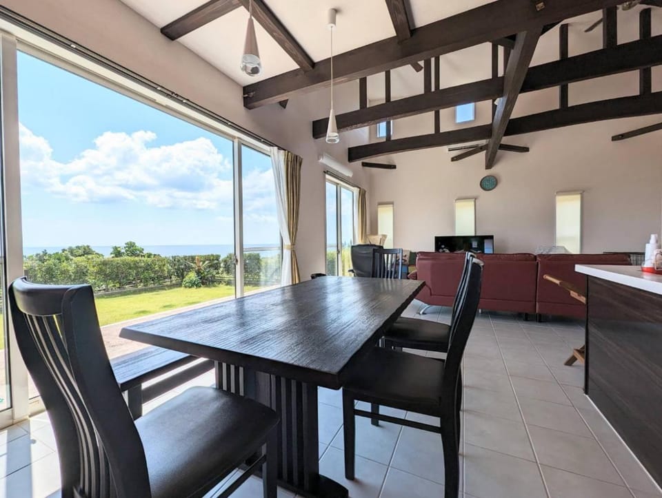 View (from property/room), Dining area, Sea view