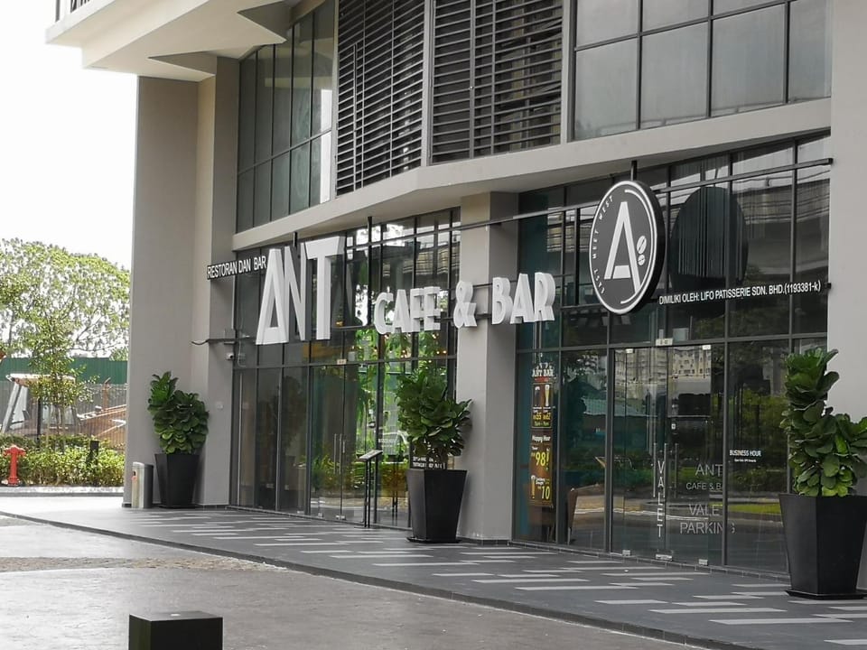Restaurant/places to eat, Area and facilities, Supermarket/grocery shop
