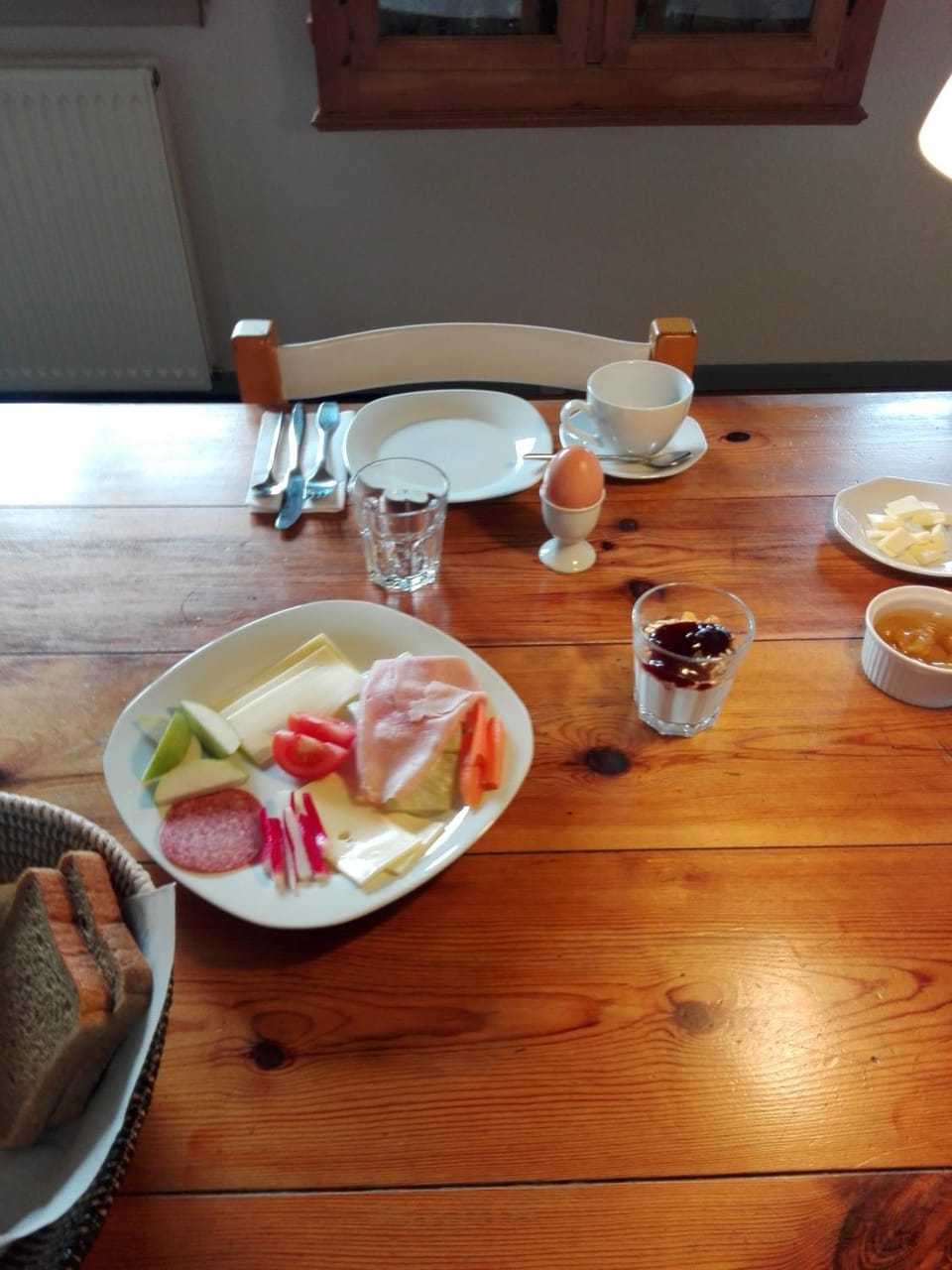 Food and drinks, Continental breakfast