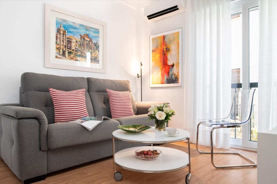 San Isidoro Cathedral Suite by Valcambre Apartment in Seville