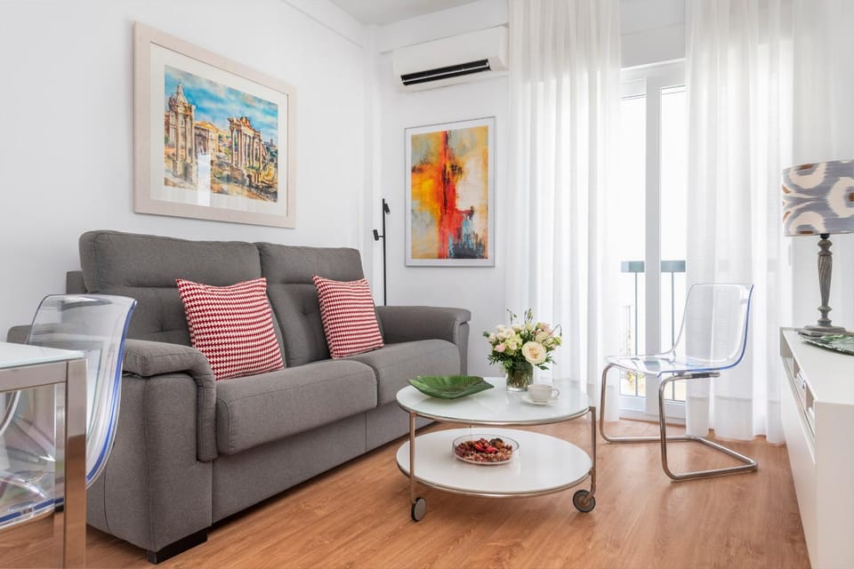 San Isidoro Cathedral Suite by Valcambre Apartment in Seville