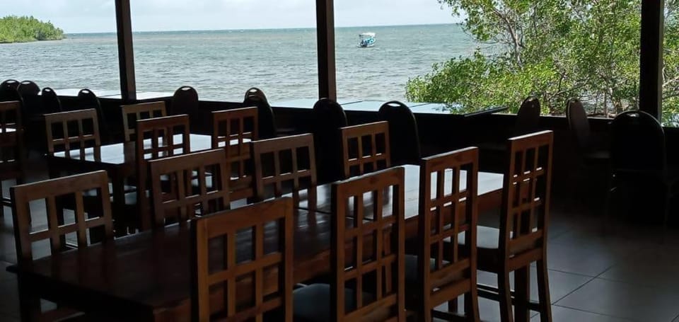 Restaurant/places to eat, Day, Sea view