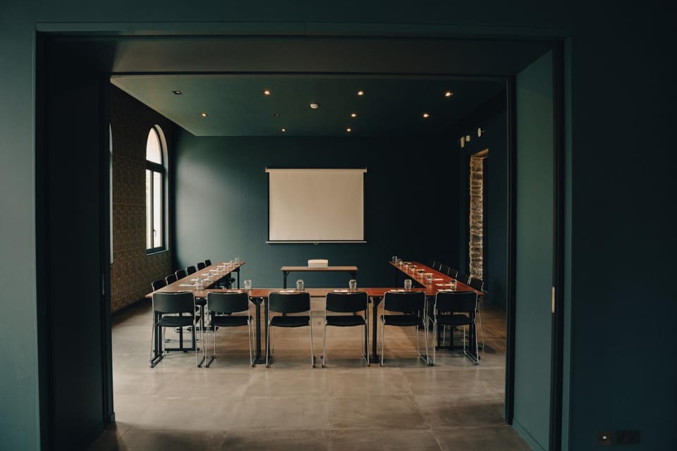 Meeting/conference room
